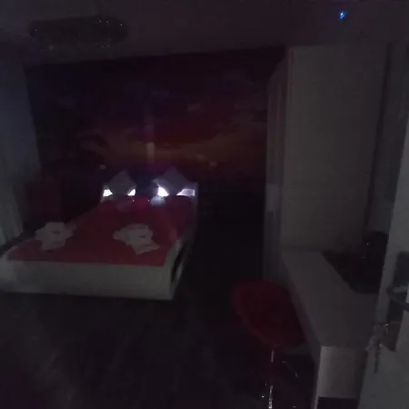 Il Paradiso Di Marilyn לינה וארוחת בוקר 4*